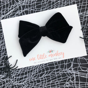 Black Velvet Hand-Tied NORAH Bow